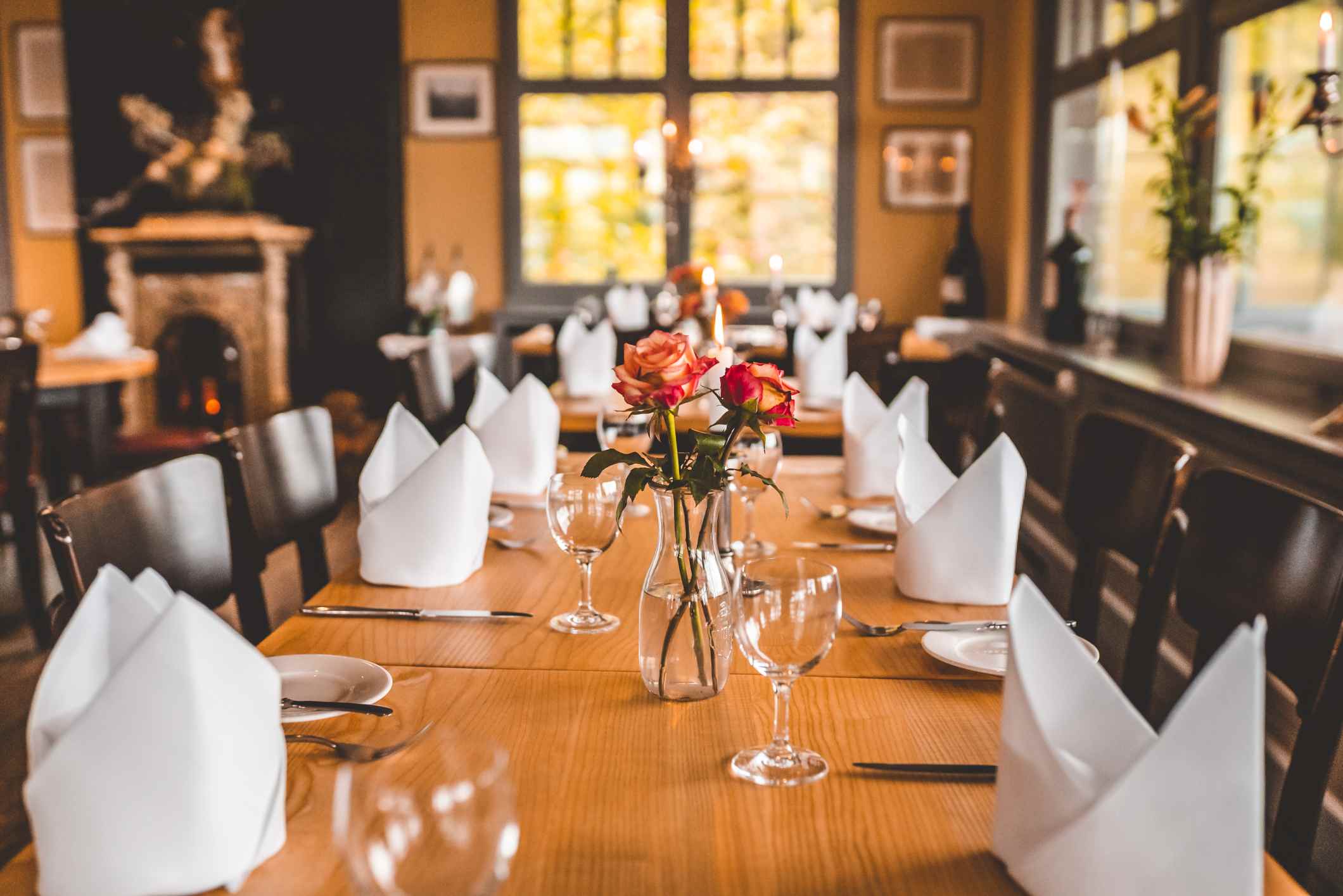 Restaurant am Rolandsbogen gedeckter Tisch